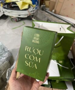 Mẫu vỏ hộp giấy đựng rượu mơ