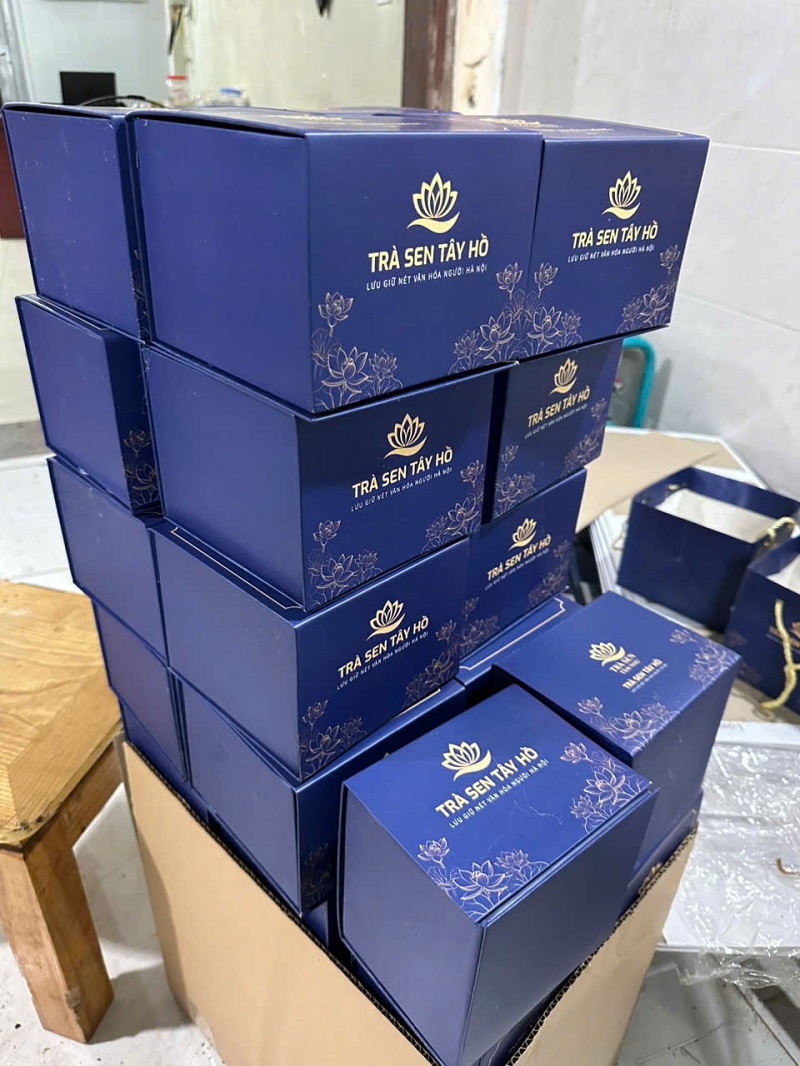 Hộp cứng mỹ phẩm2